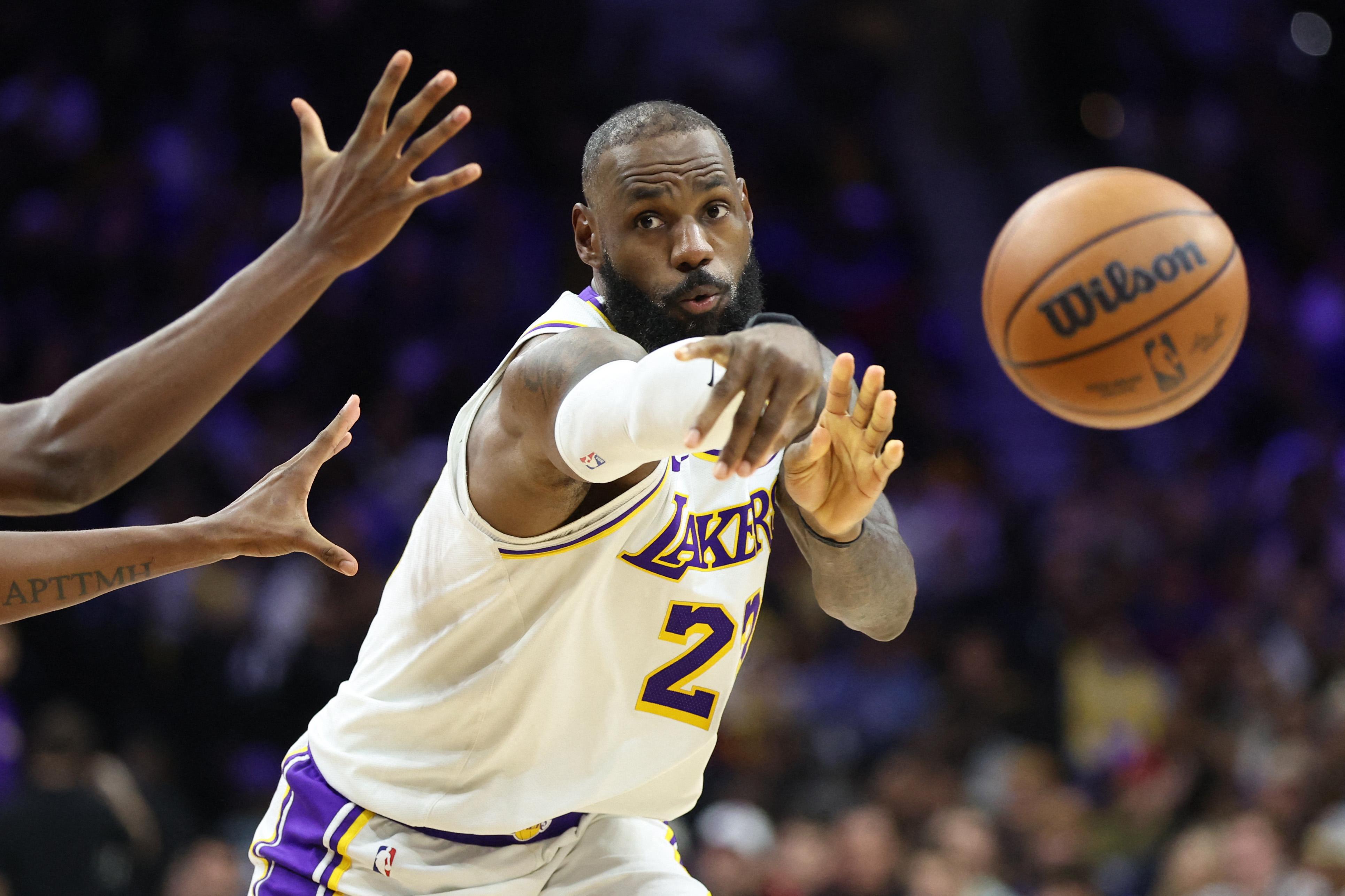 NBA: LeBron James, Luka Doncic return, lift Lakers over 76ers