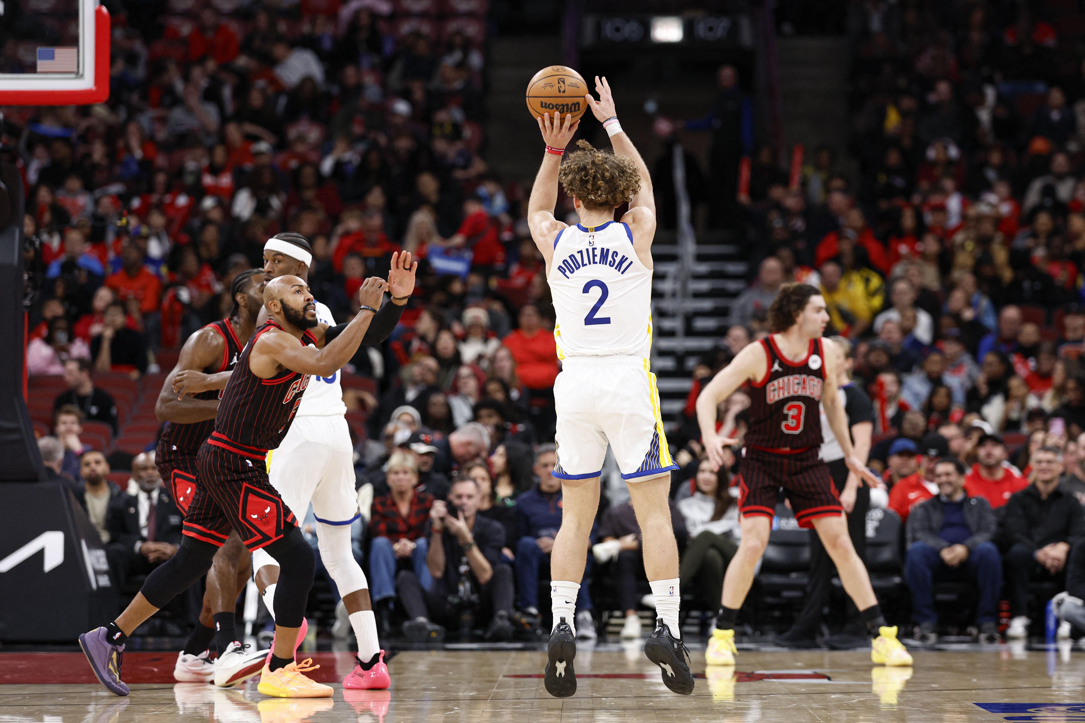NBA: Warriors' 22 3-pointers send Bulls to 7th straight loss
