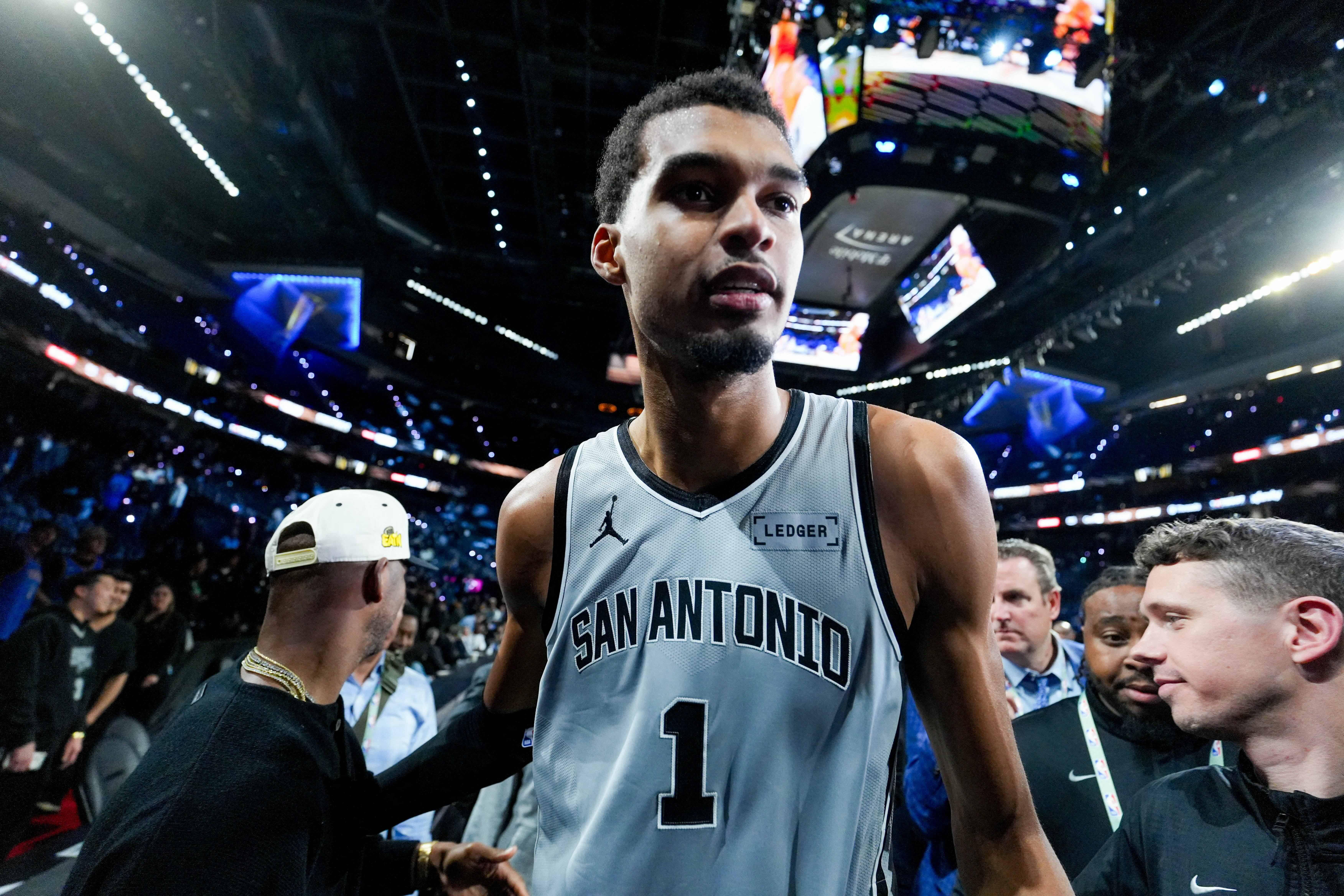 Victor Wembanyama, Spurs halt Thunder's record streak, make NBA Cup final