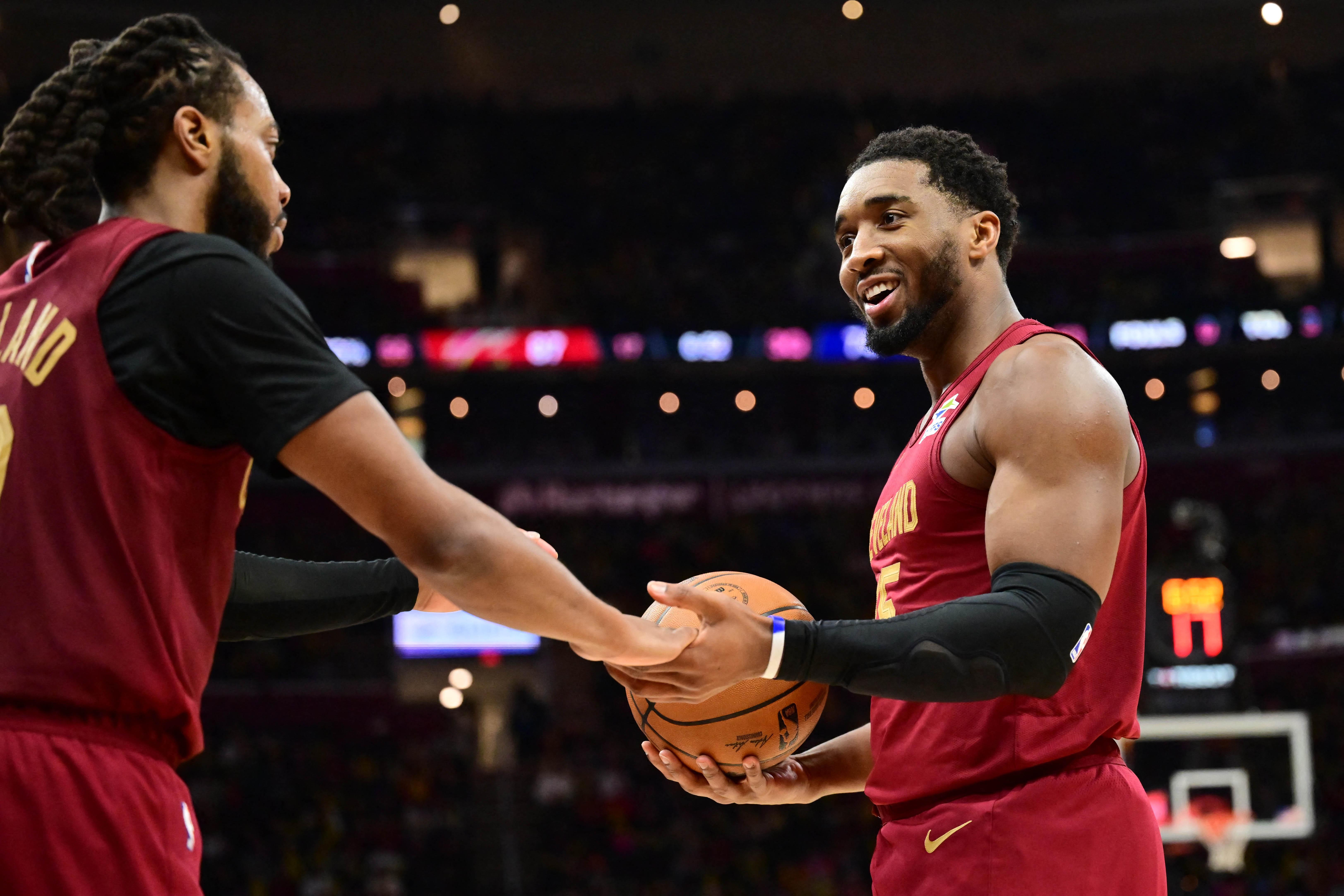 NBA: Donovan Mitchell and Darius Garland of the Cavaliers