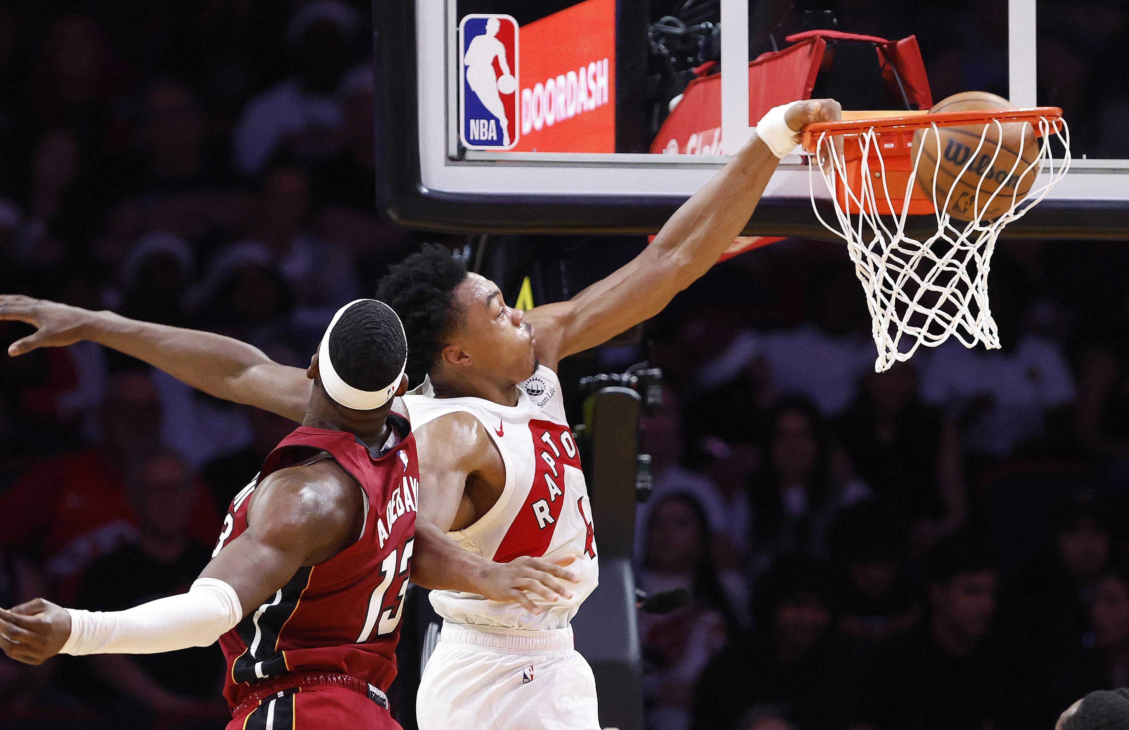 NBA: Scottie Barnes helps Raptors hammer Heat