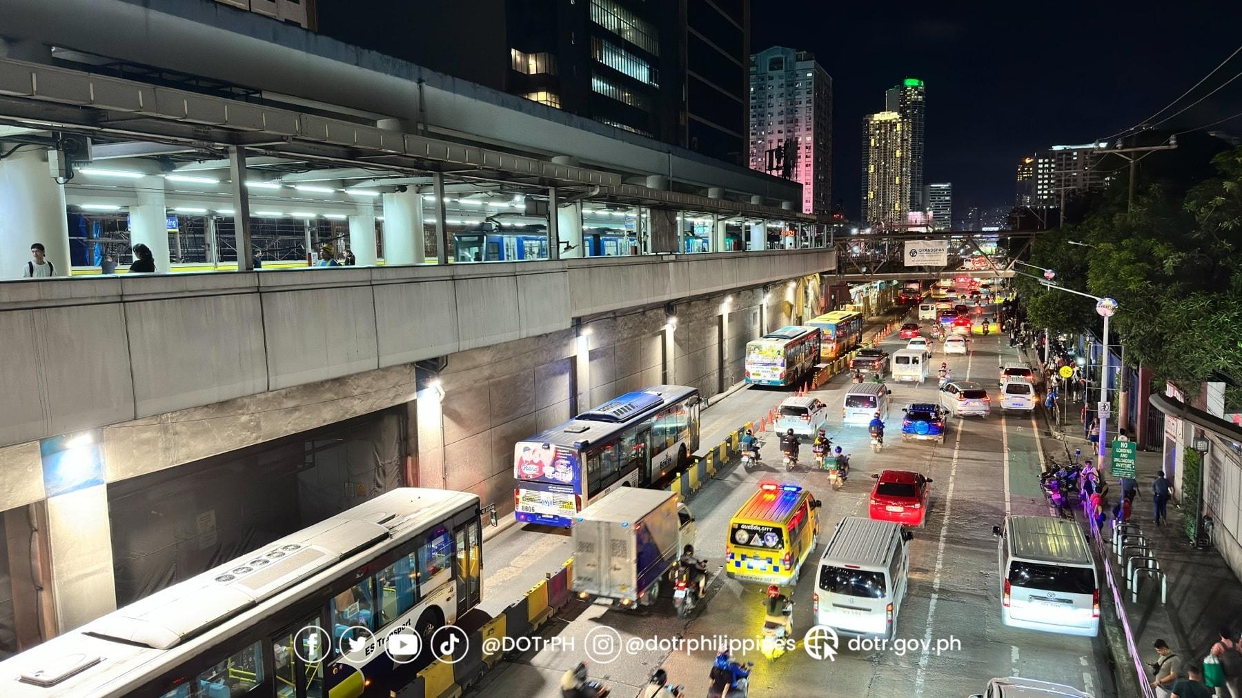 DOTr installs new lighting systems across MRT-3 stations