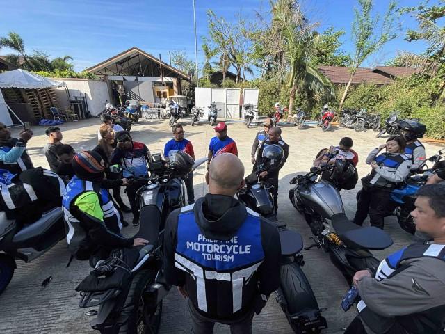 PMT&acirc;s Raymon Gabriel briefing the participants. Photo courtesy of Buck Pago