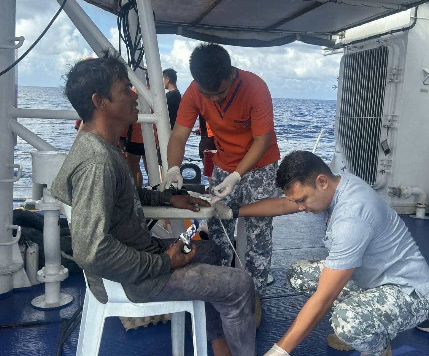 PCG disputes China"s account of 'humanitarian aid" to Pinoy fisher in WPS