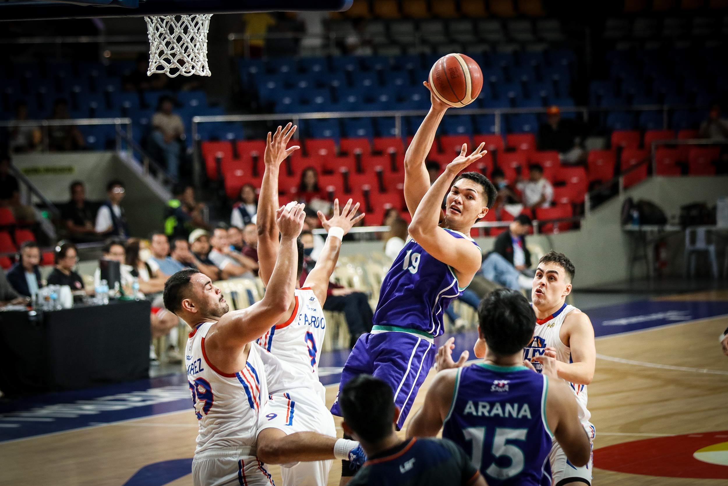 PBA: Converge outlasts NLEX in OT to boost playoff bonus drive