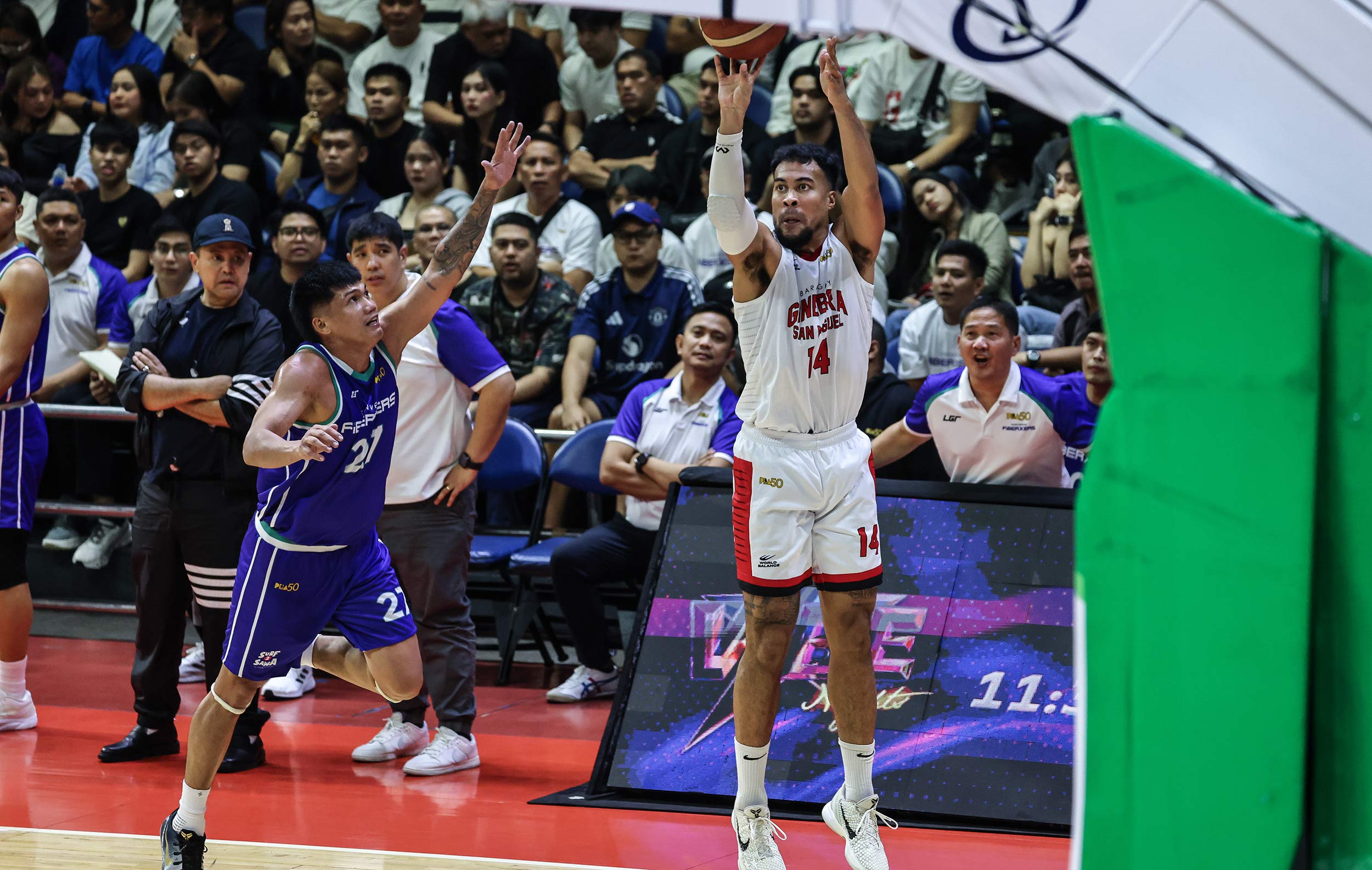 PBA: Stephen Holt hits game-winning triple vs Converge as Barangay Ginebra reaches semis