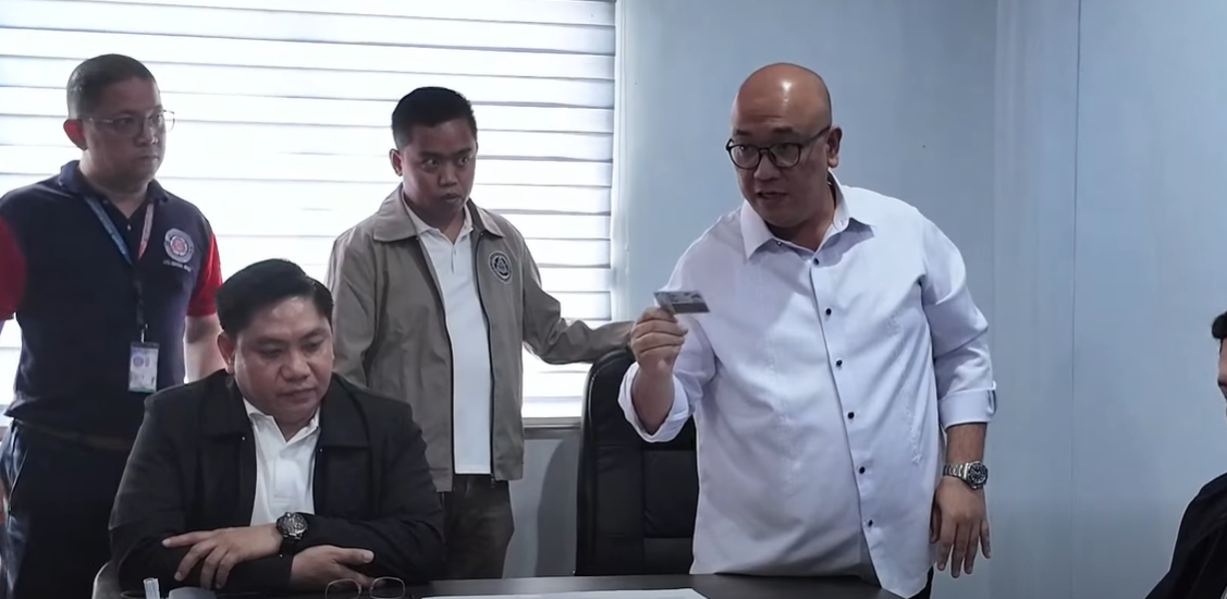 LTO revokes driver’s license of viral pick-up truck driver