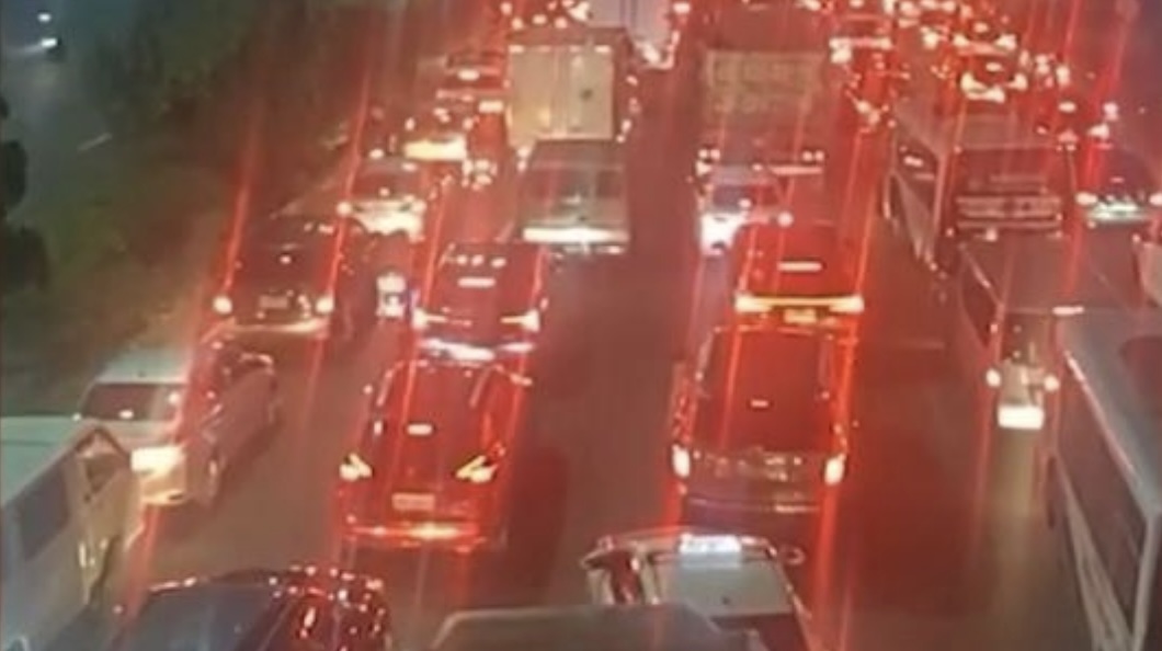 MMDA Urges Motorists to Remain Calm and Follow Rules Amid Christmas Rush