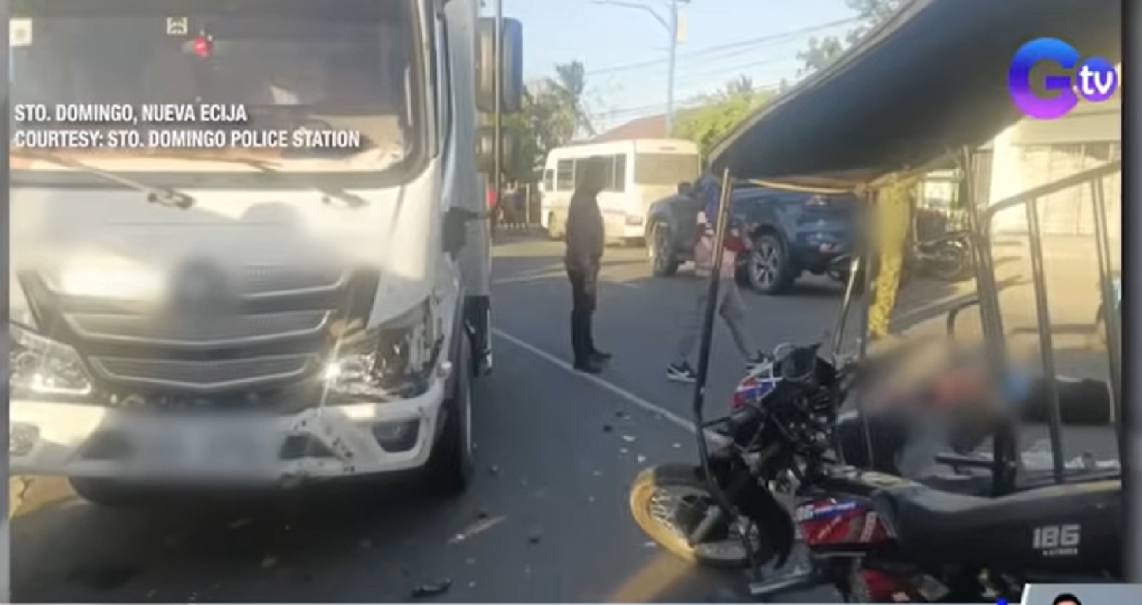 Mag-asawang sakay ng kolong-kolong, patay nang mabangga ng 1 pang kolong-kolong at van