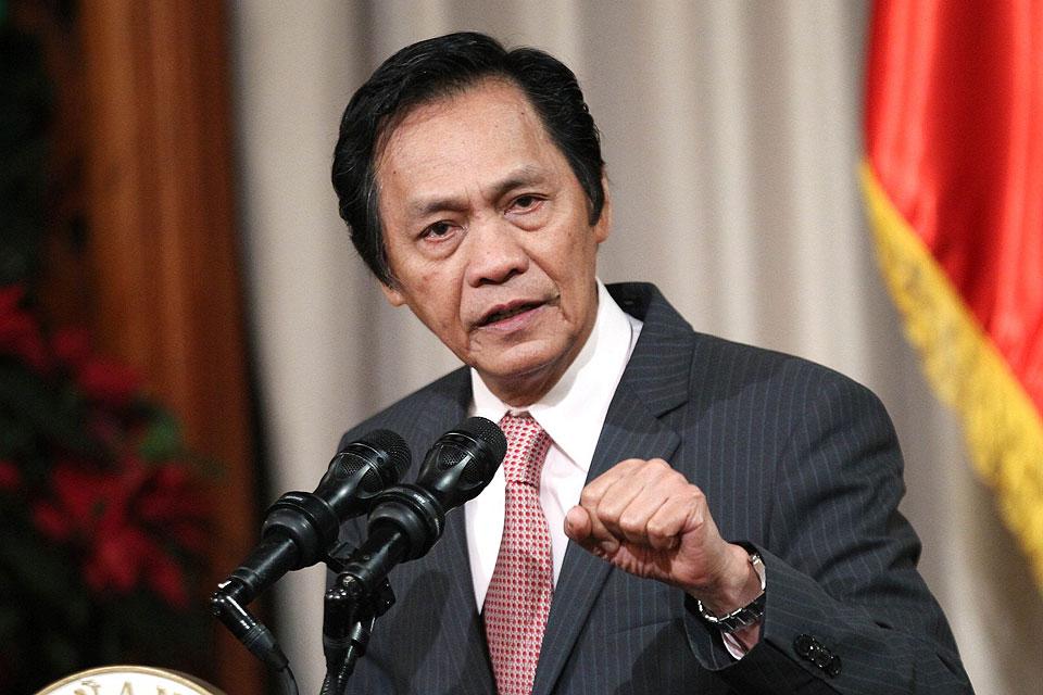 Remove term limits to curb dynasties--ex-UE law dean