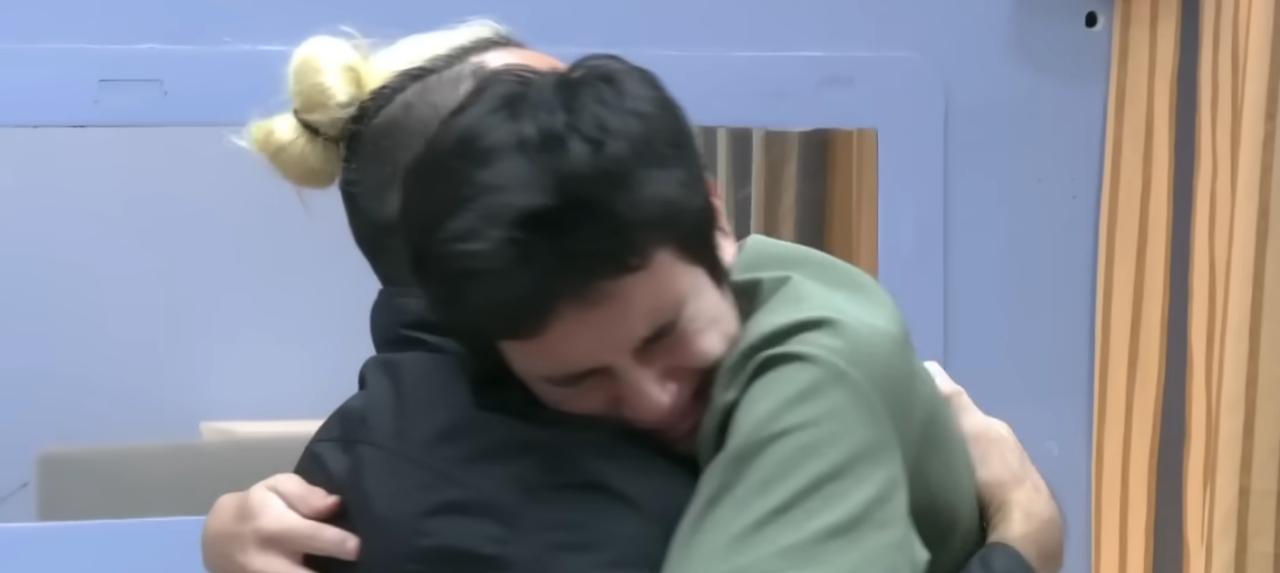 PBB Collab 2.0: Heath Jornales jumps for joy at seeing his father Michael