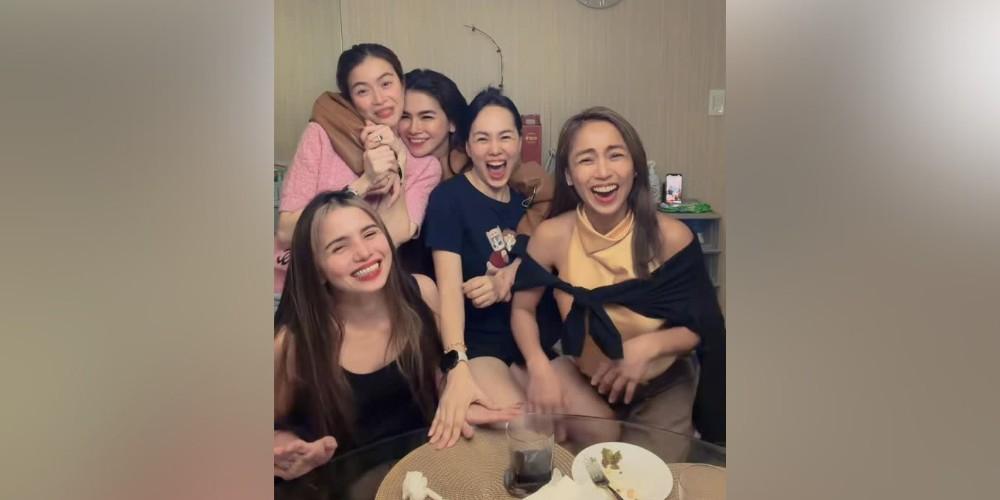 Sexbomb Girls get together for the holidays 