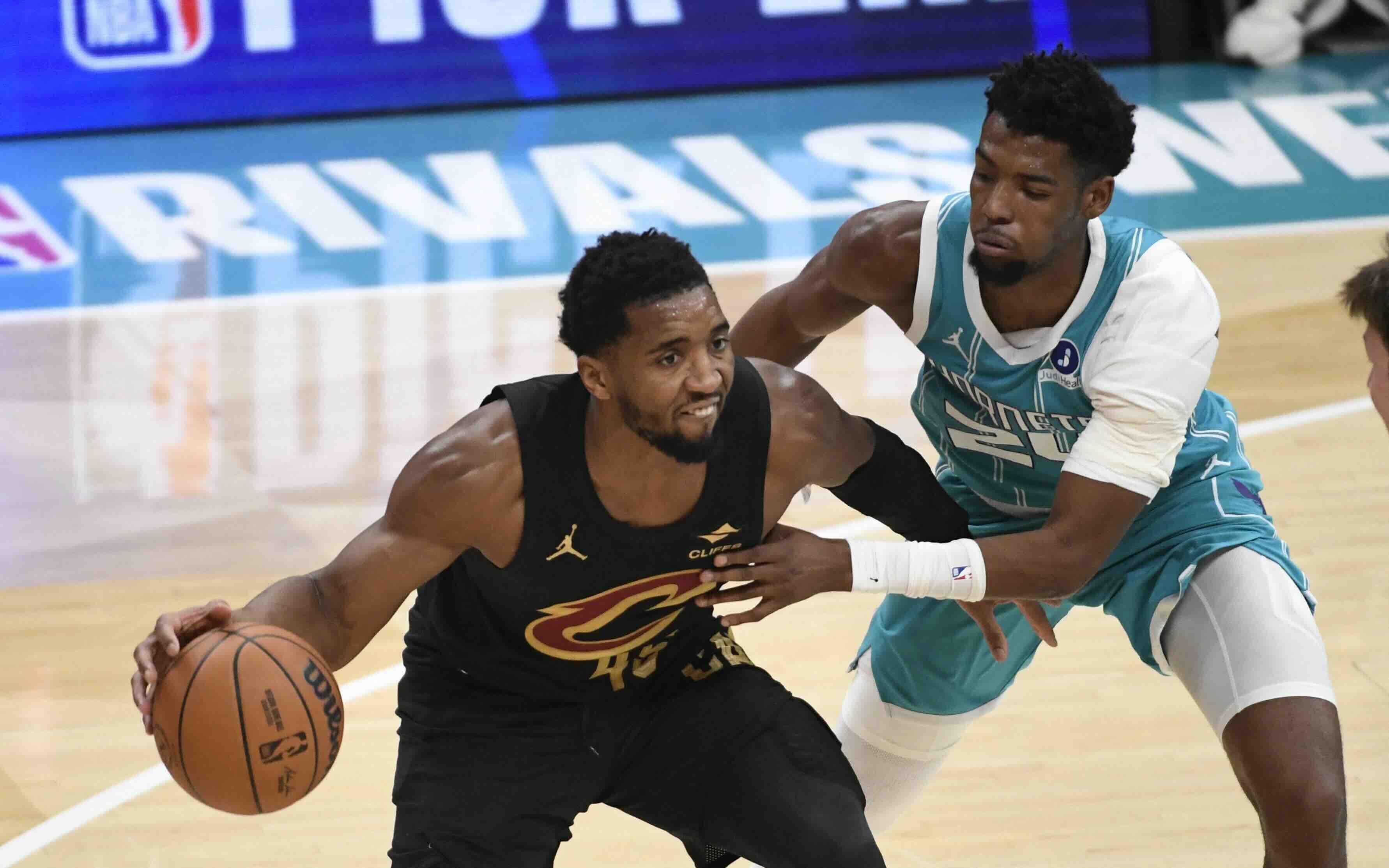 NBA: Defense leads the way in Cavaliers' defeat of Hornets