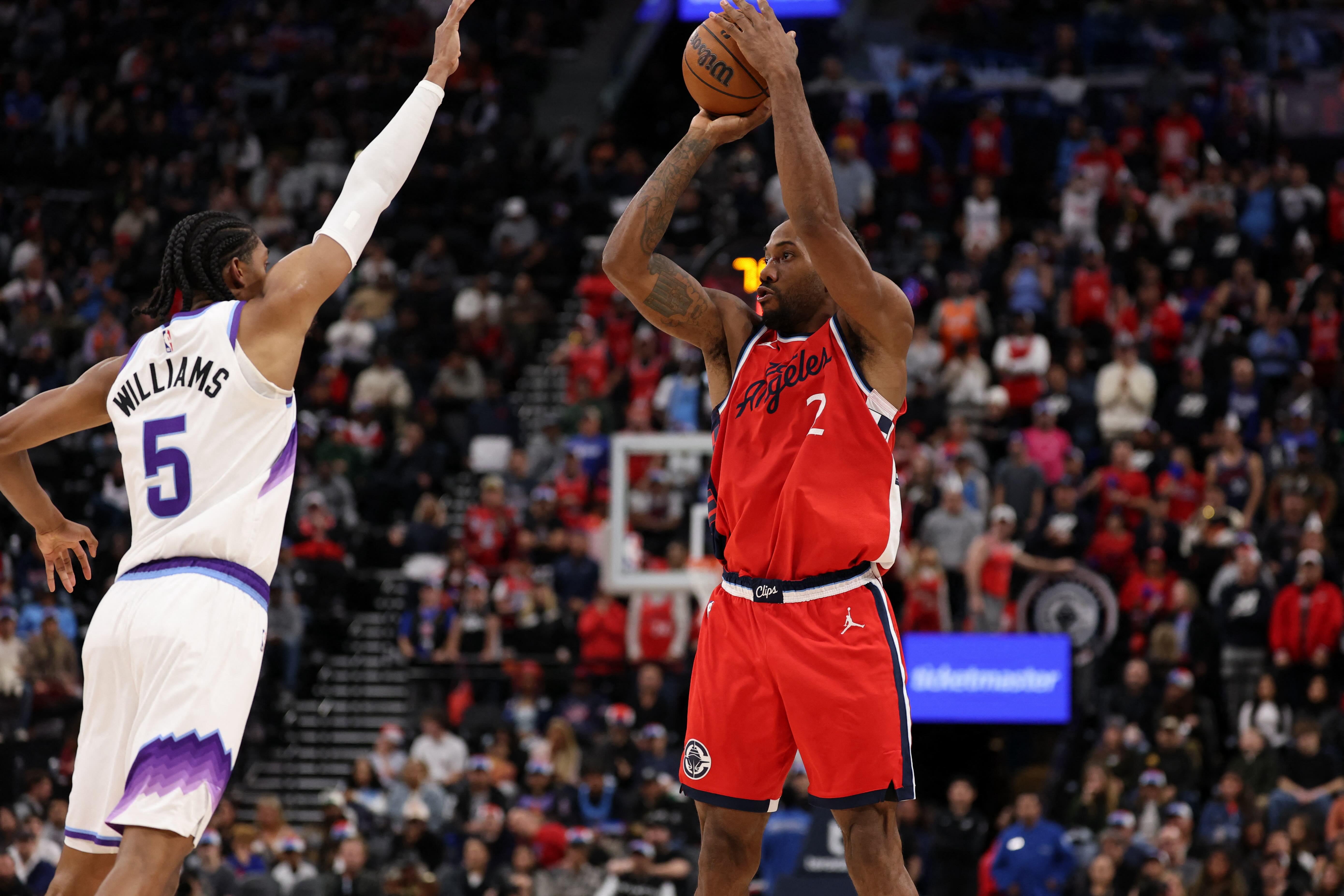 NBA: Kawhi Leonard pours in 45 as streaking Clippers dump Jazz
