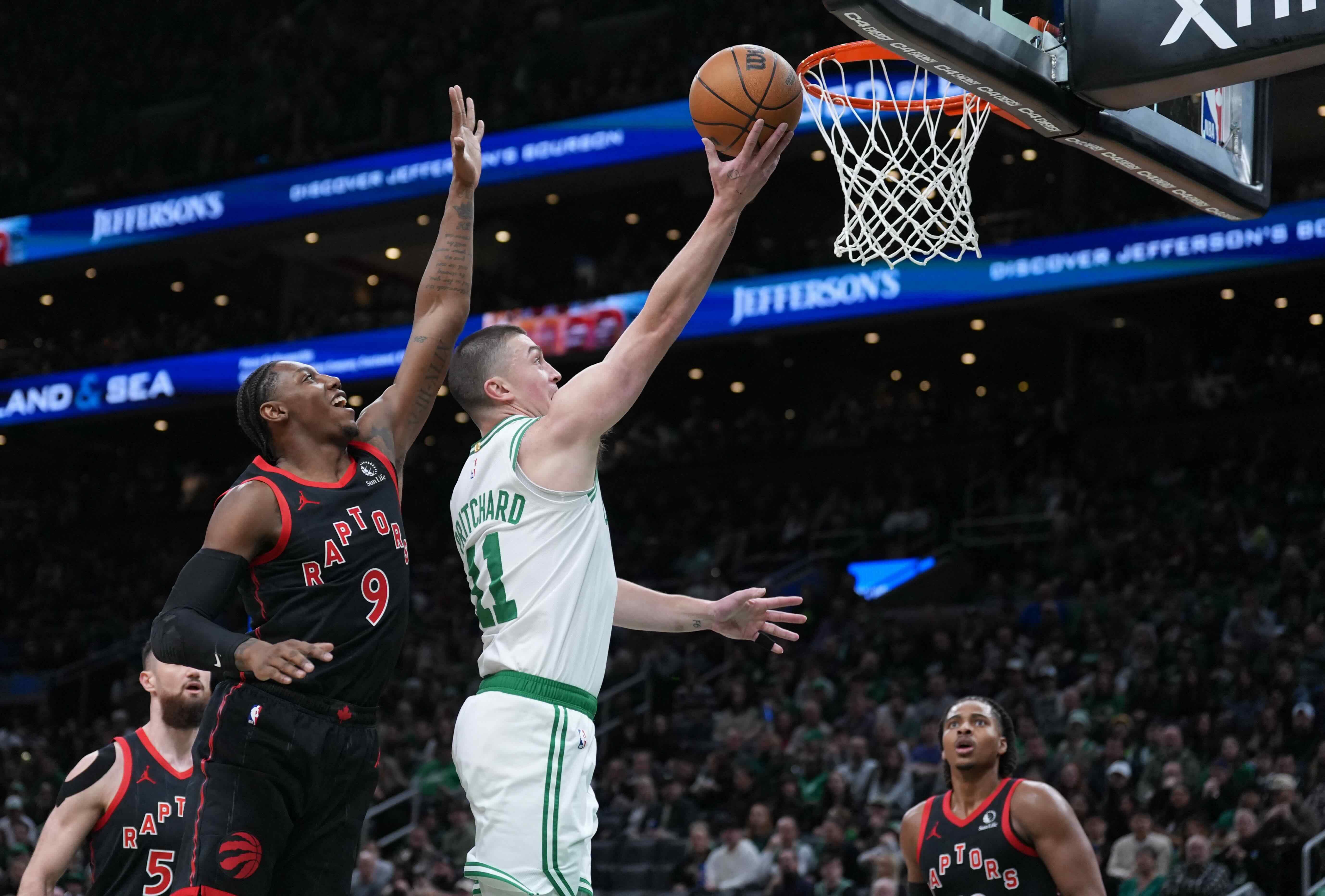 NBA: Celtics extend hot stretch, extinguish Raptors' win streak