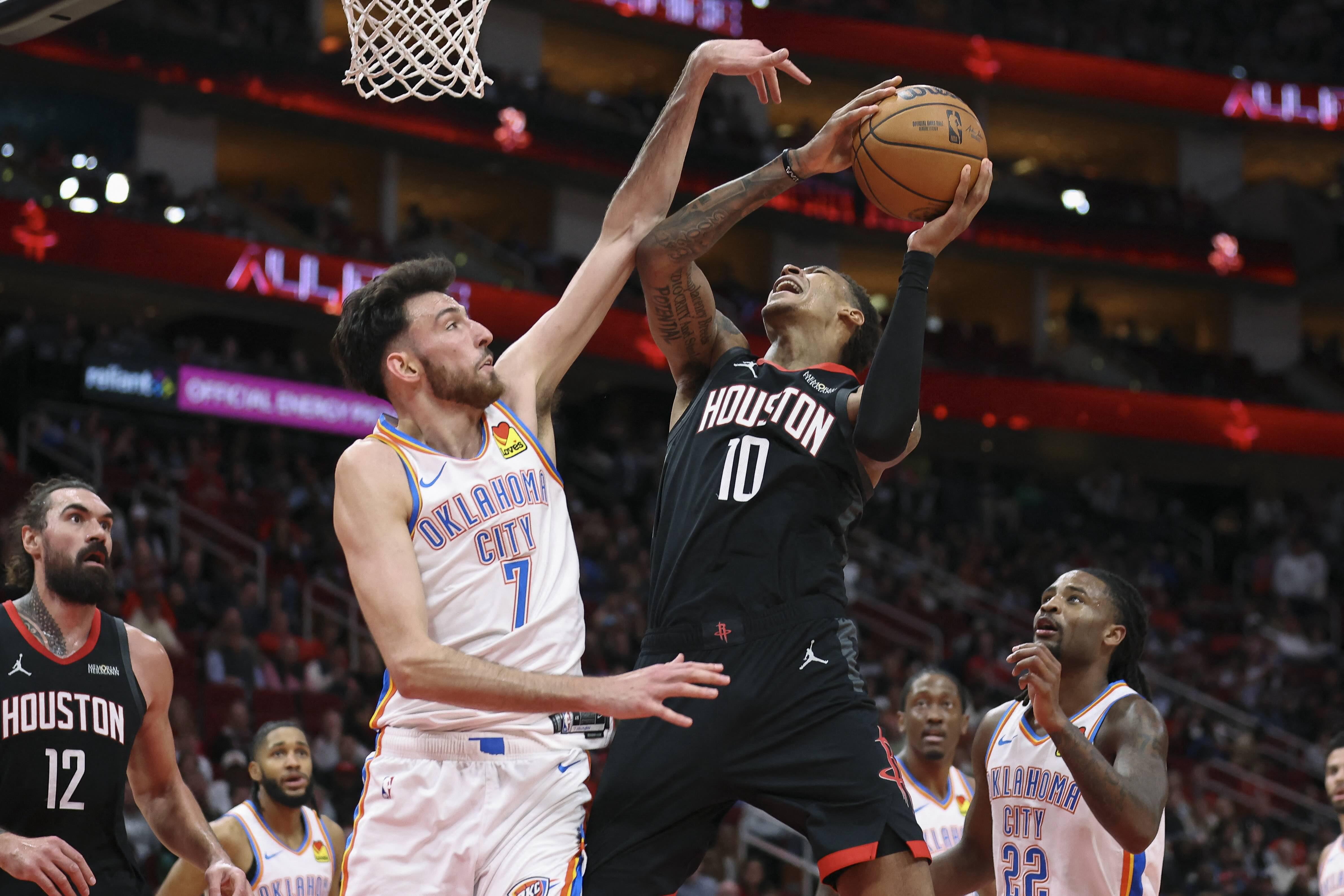 NBA: Thunder break open tight game in 4th, take down Rockets