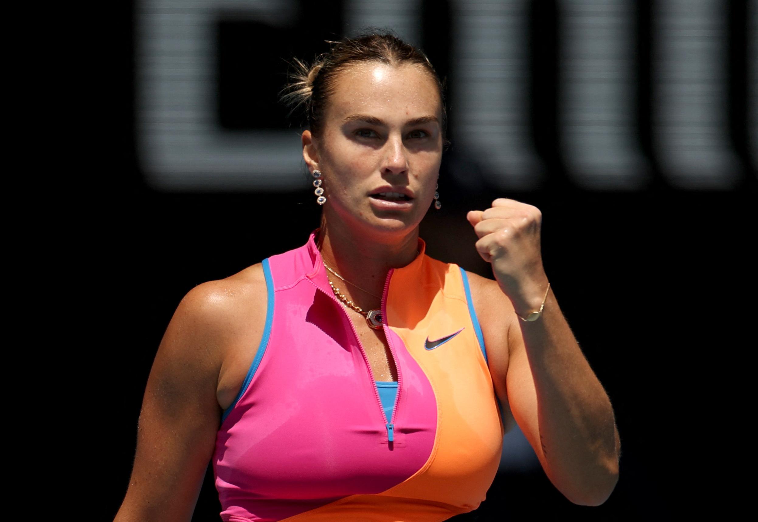 Aryna Sabalenka regroups, advances to third round of Australian Open