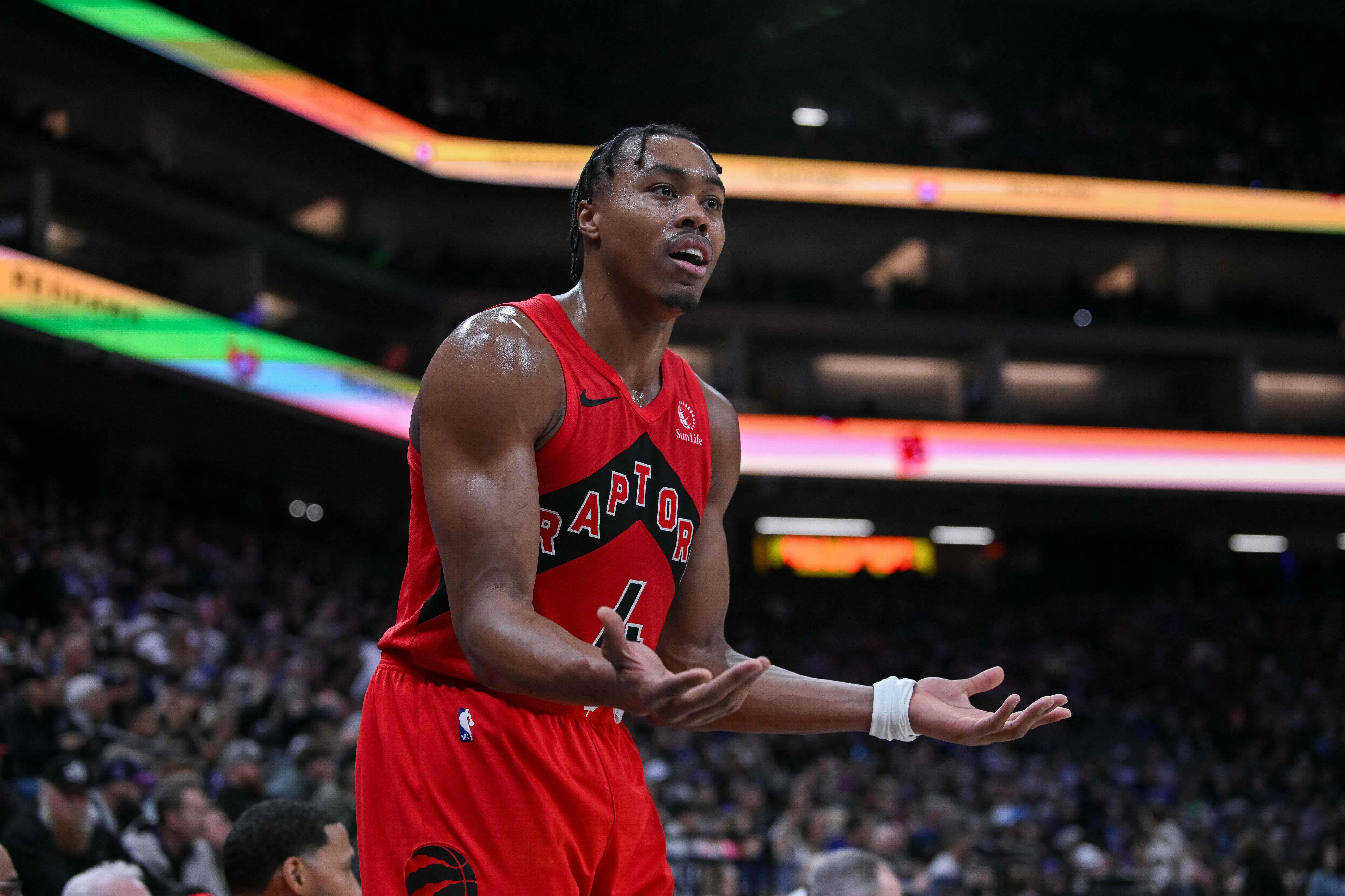 NBA: Raptors claw back with huge 3rd quarter, then hold off Kings
