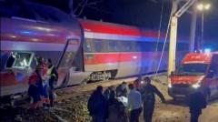 Two high-speed trains derail in Spain, broadcaster reports 5 people killed