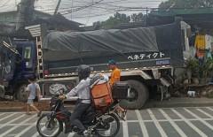10-wheeler sumalpok sa ilang bahay, carinderia sa Antipolo