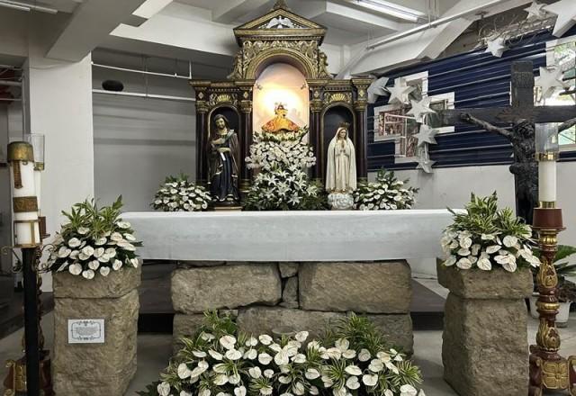 Two other Sto. Ni&Atilde;&plusmn;o images were donations while the adobe stones that were part of the old church&acirc;s foundation were used to create a new altar table. Photo by Mariel Celine Serqui&Atilde;&plusmn;a