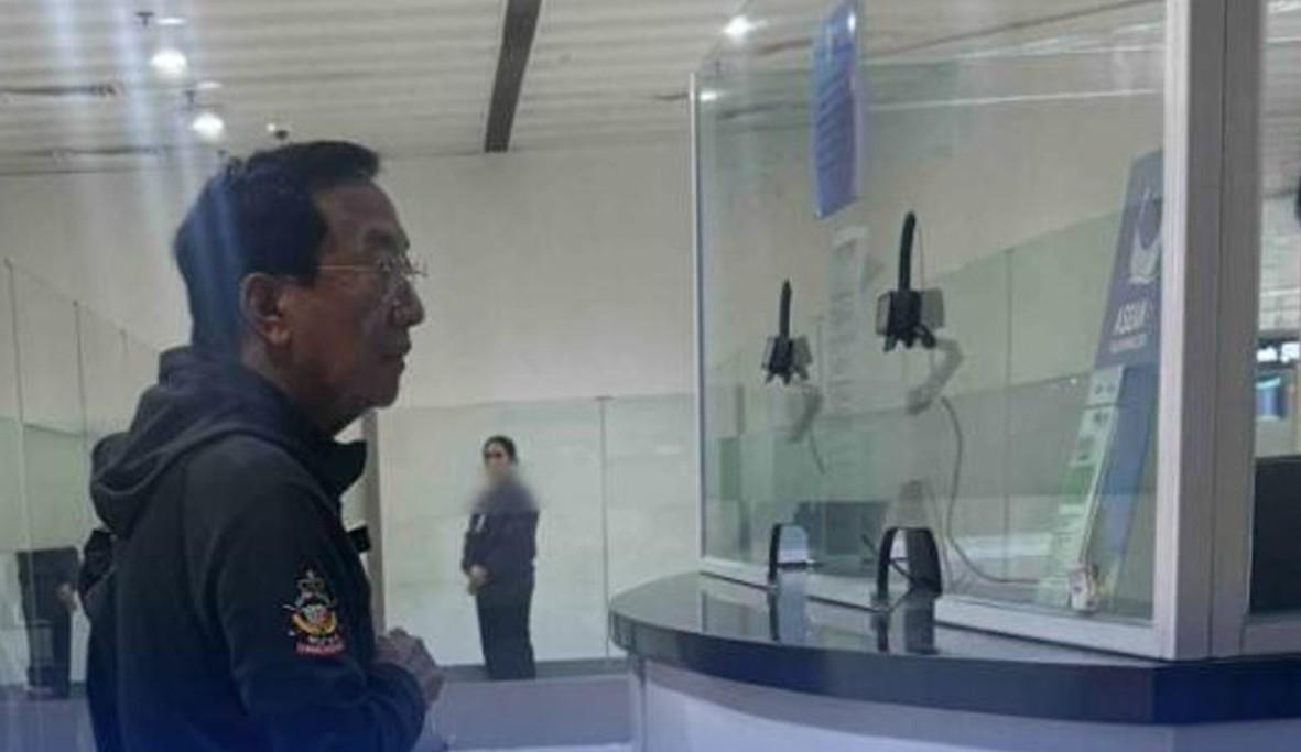 former DPWH secretary Manuel Bonoan at NAIA