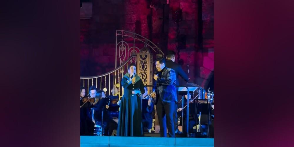 Gian Magdangal joins Lea Salonga on stage at 'Disney Legend Live in Concert' in Hong Kong Disneyland