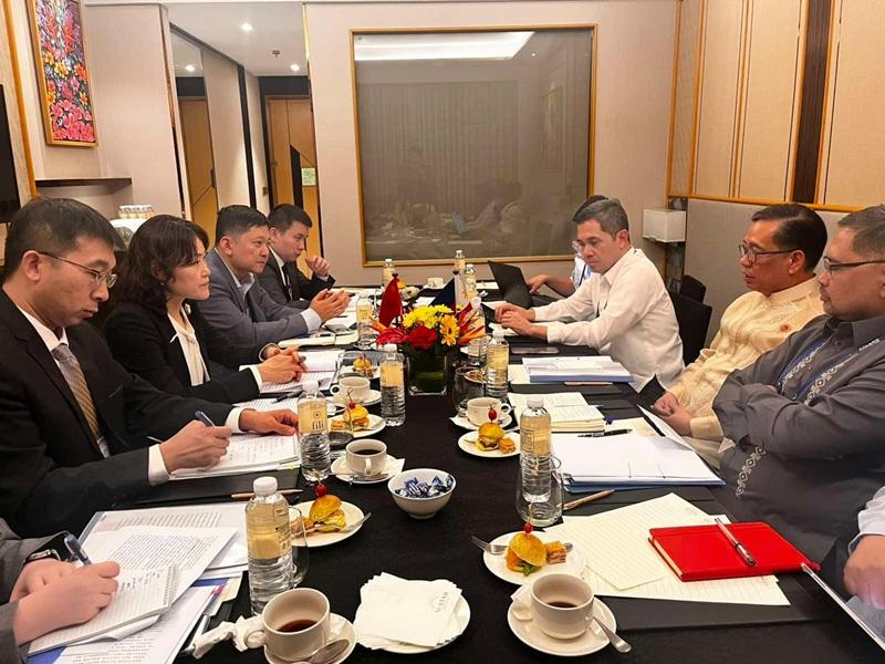 PH, China hold talks on SCS issues in Cebu