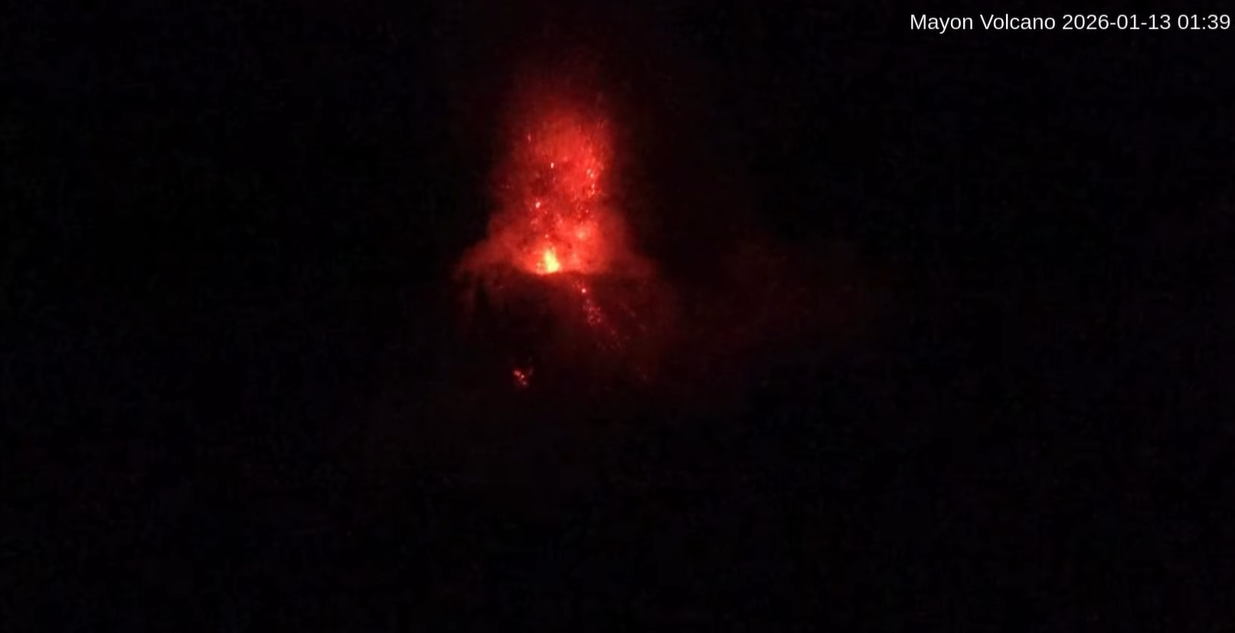 Incandescent short-lived lava fountaining at Mayon Volcano, Jan. 13, 2026
