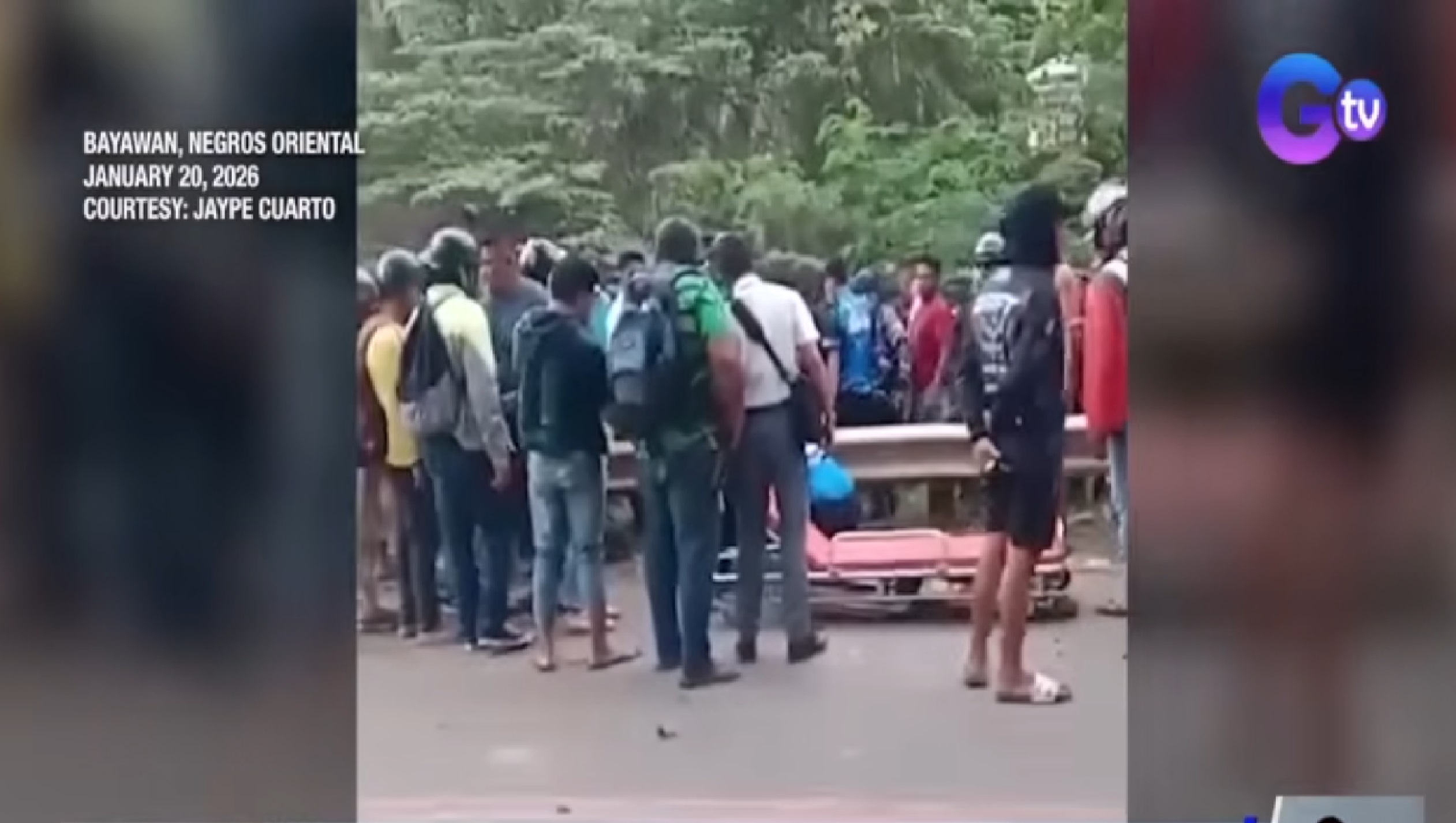 Mag-ama, patay sa salpukan ng motorsiklo at nag-overtake na pickup sa Negros, Oriental
