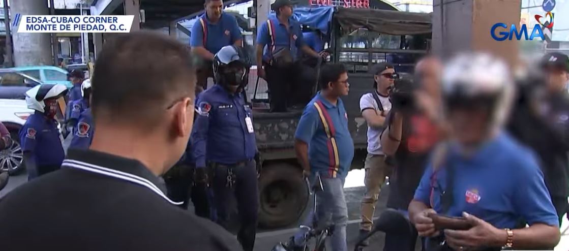 MMDA enforcers get violation ticket for illegal parking