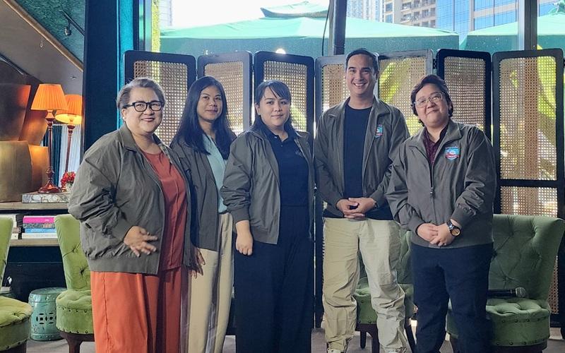 Digital literacy 'new' life skill for public, teenagers, says historian