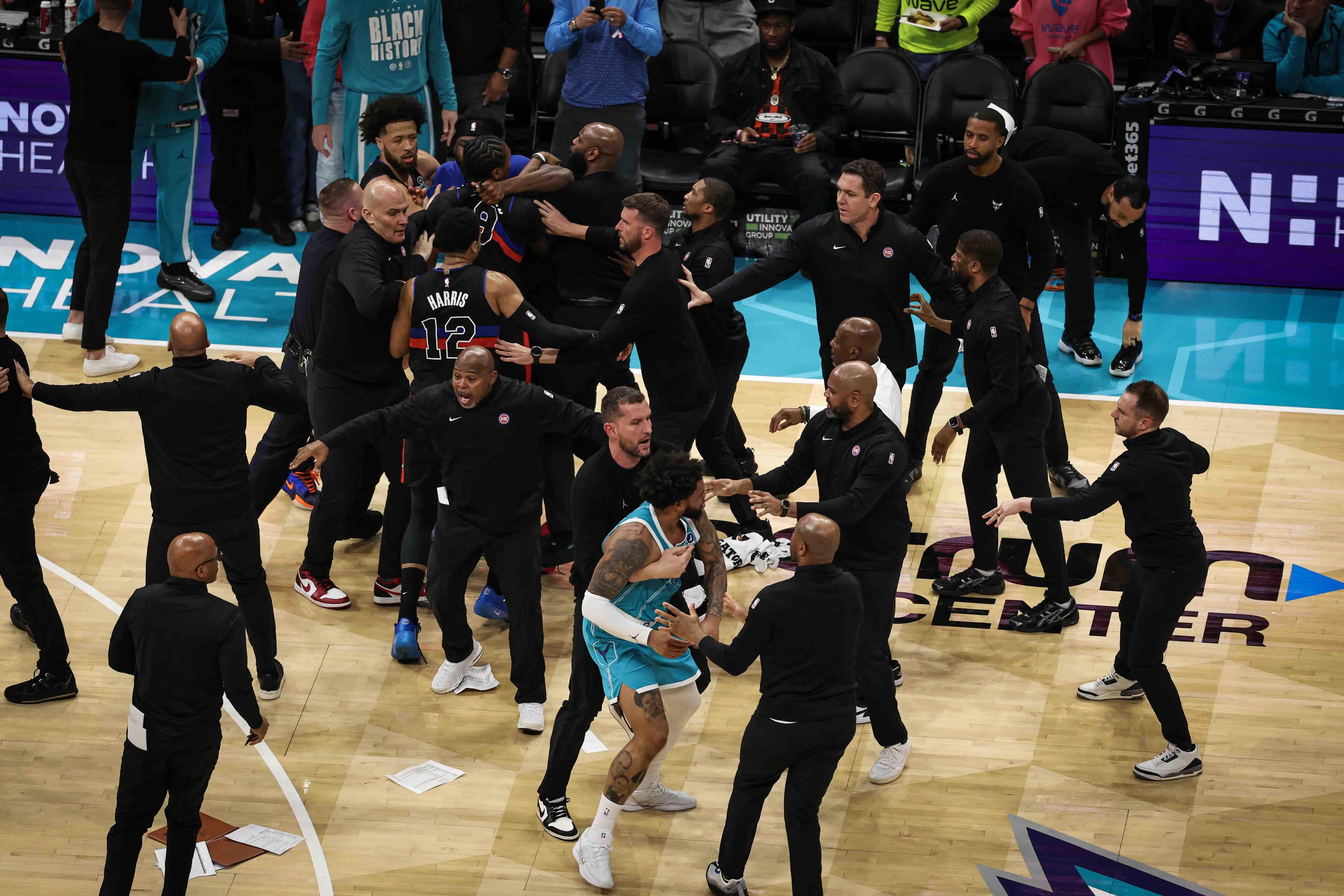Brawl between Pistons, Hornets results in four ejections