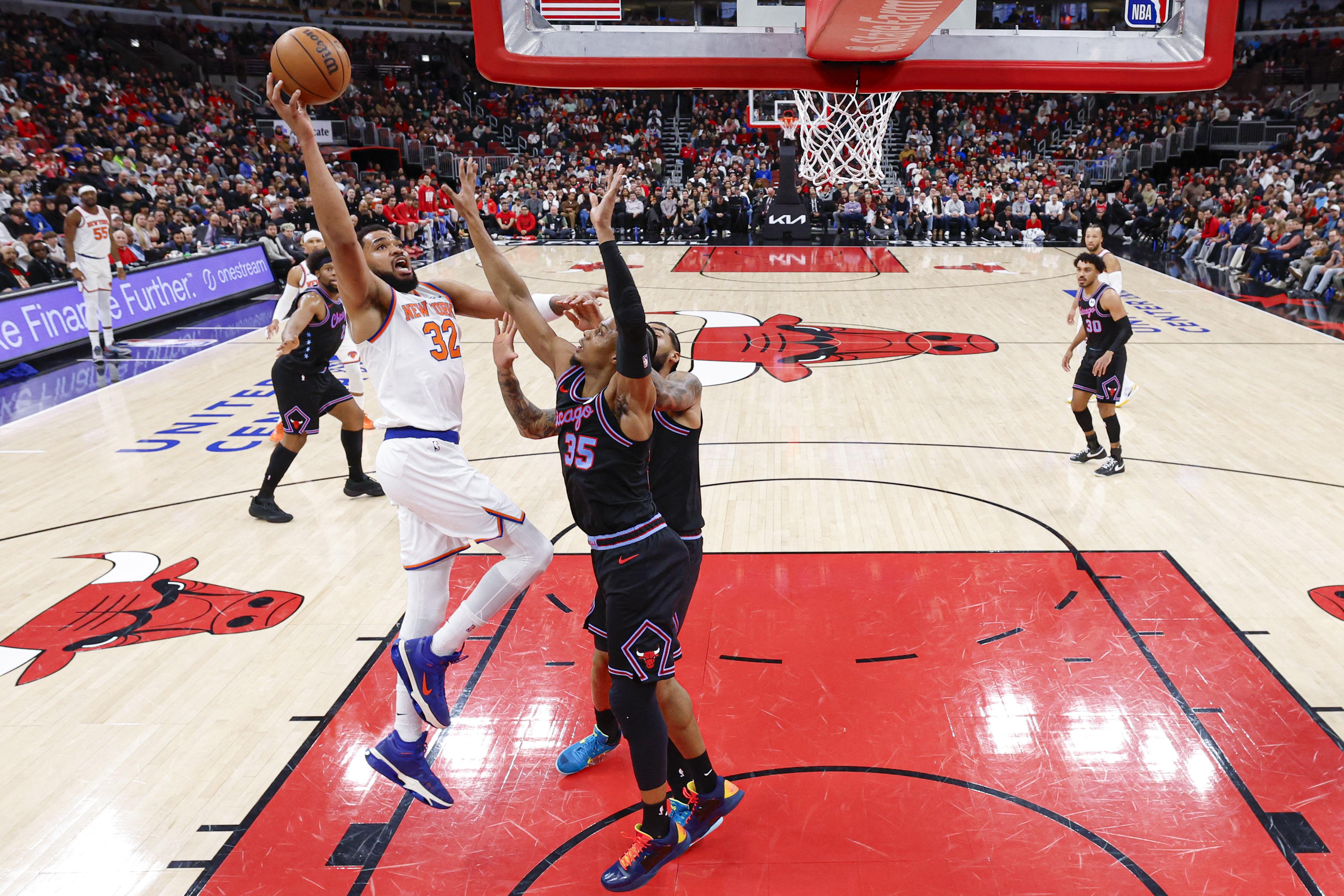 NBA: Karl-Anthony Towns, Knicks hold off Bulls