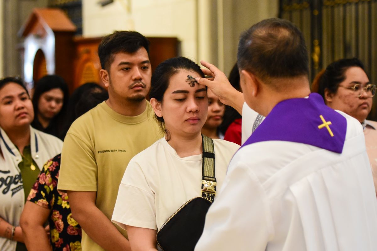 CBCP calls on Filipino Catholics to make sacrifices for Lent 2026