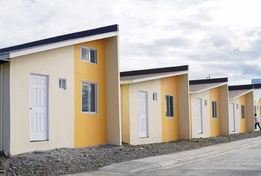 DHSUD turns over first horizontal housing units under Expanded 4PH
