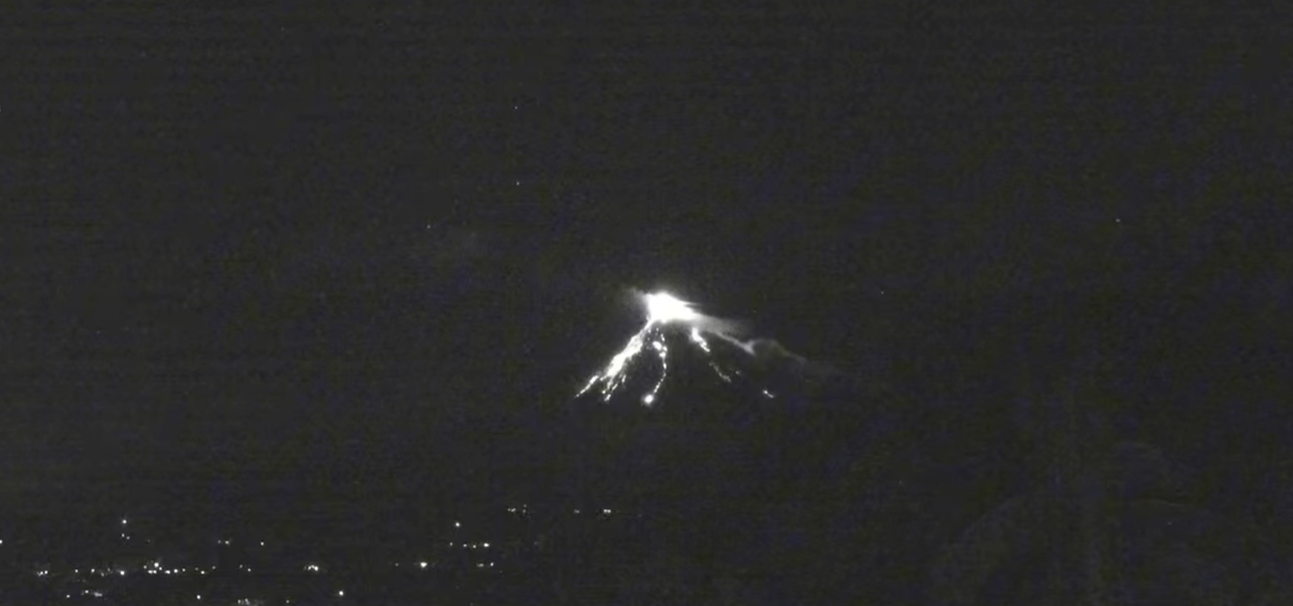 WATCH: Mayon Volcano’s lava effusion on Day 37 of effusive eruption