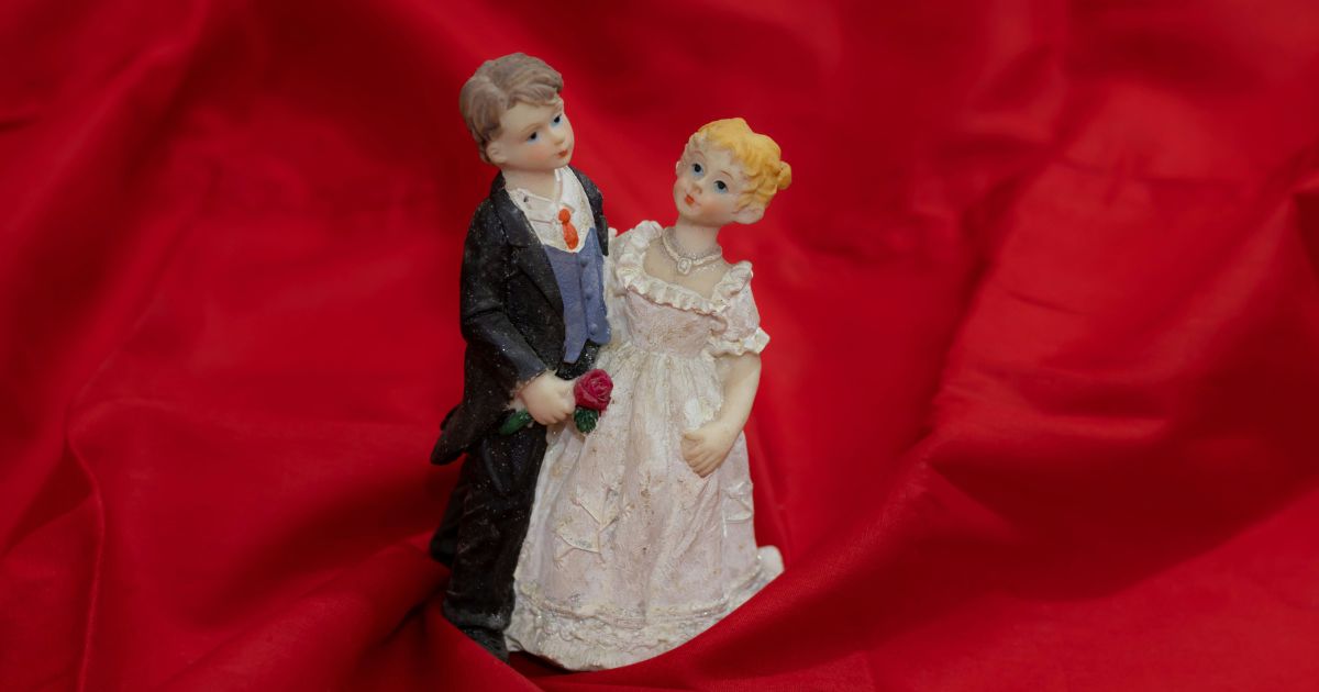 Husband or wife: Relationship coach weighs in on who should decide in a marriage