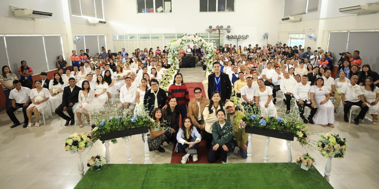 Ben&Ben serenades couples in Pasig City's Kasalan ng Bayan on Valentine's Day 