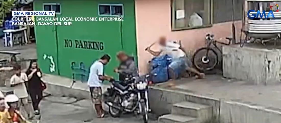 2 motorcycle taxi riders hack each other in Davao del Sur 