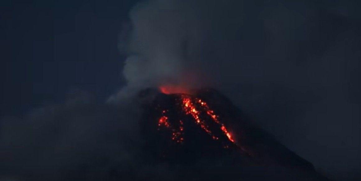 WATCH: Mayon Volcano lava effusion continues