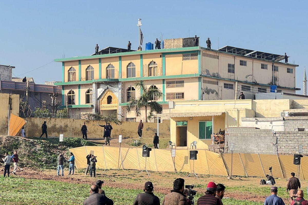 Aftermath of deadly explosion at a Shi'ite Muslim mosque in Islamabad