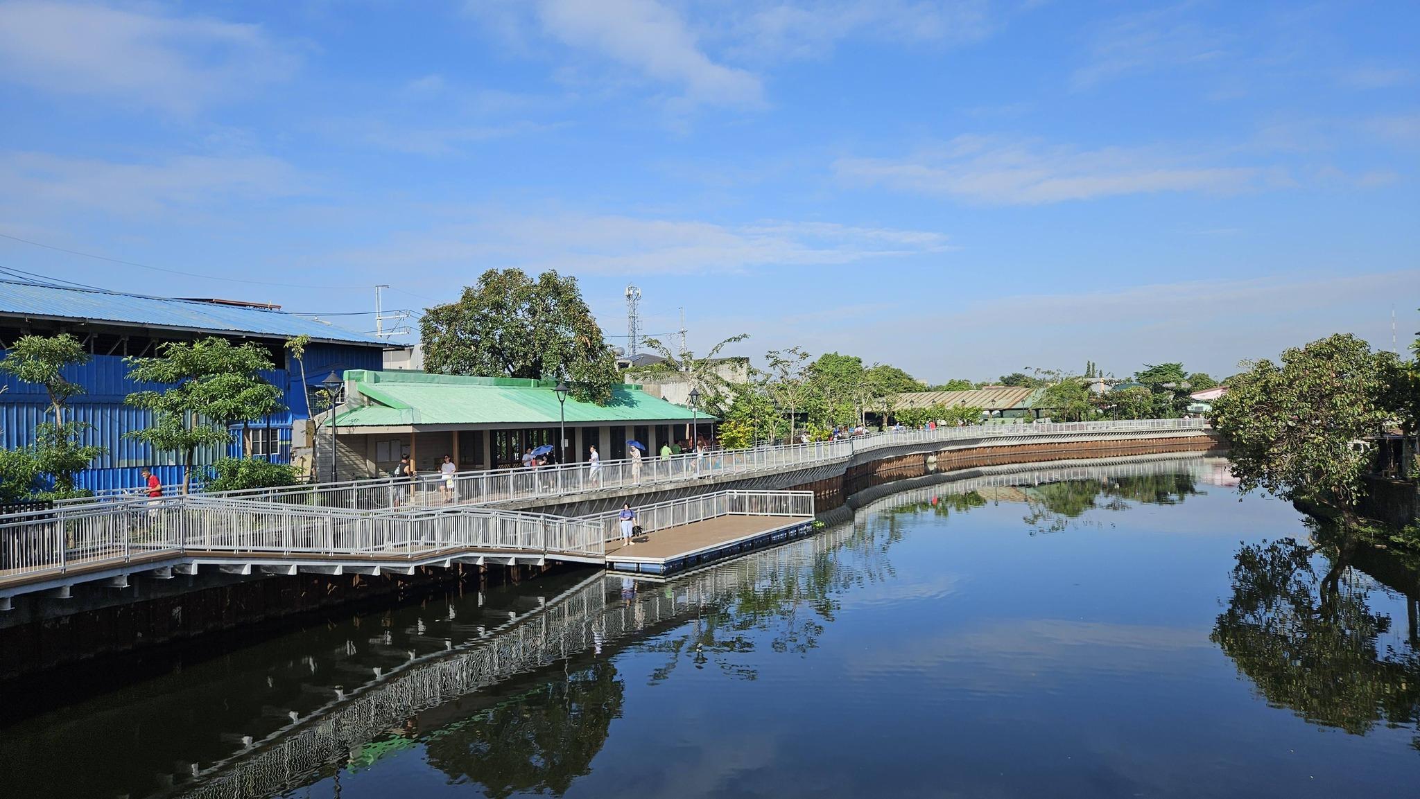 valenzuela's polo riverwalk 
