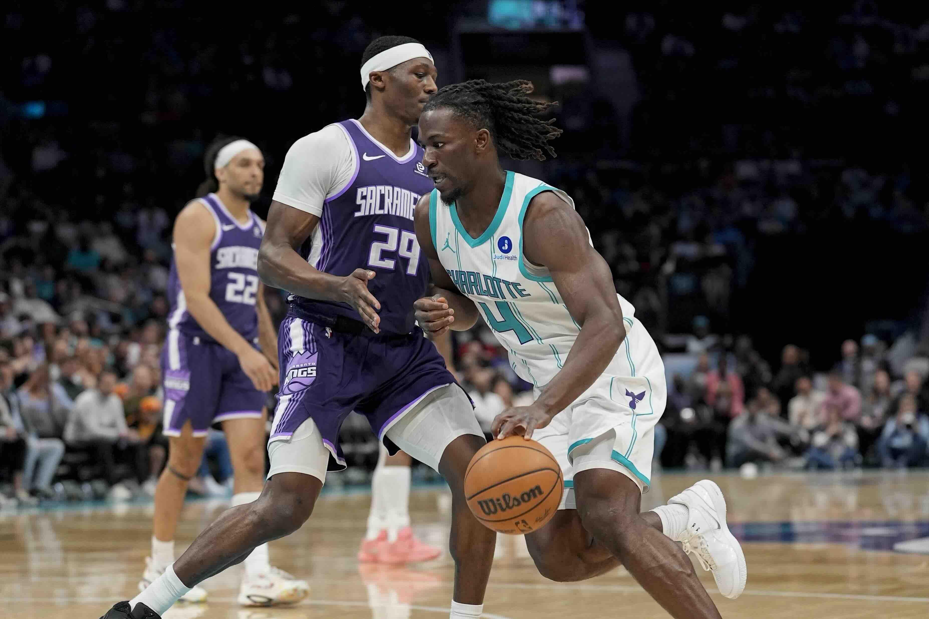 NBA: Hornets tie franchise record with 26 3s, crush Kings