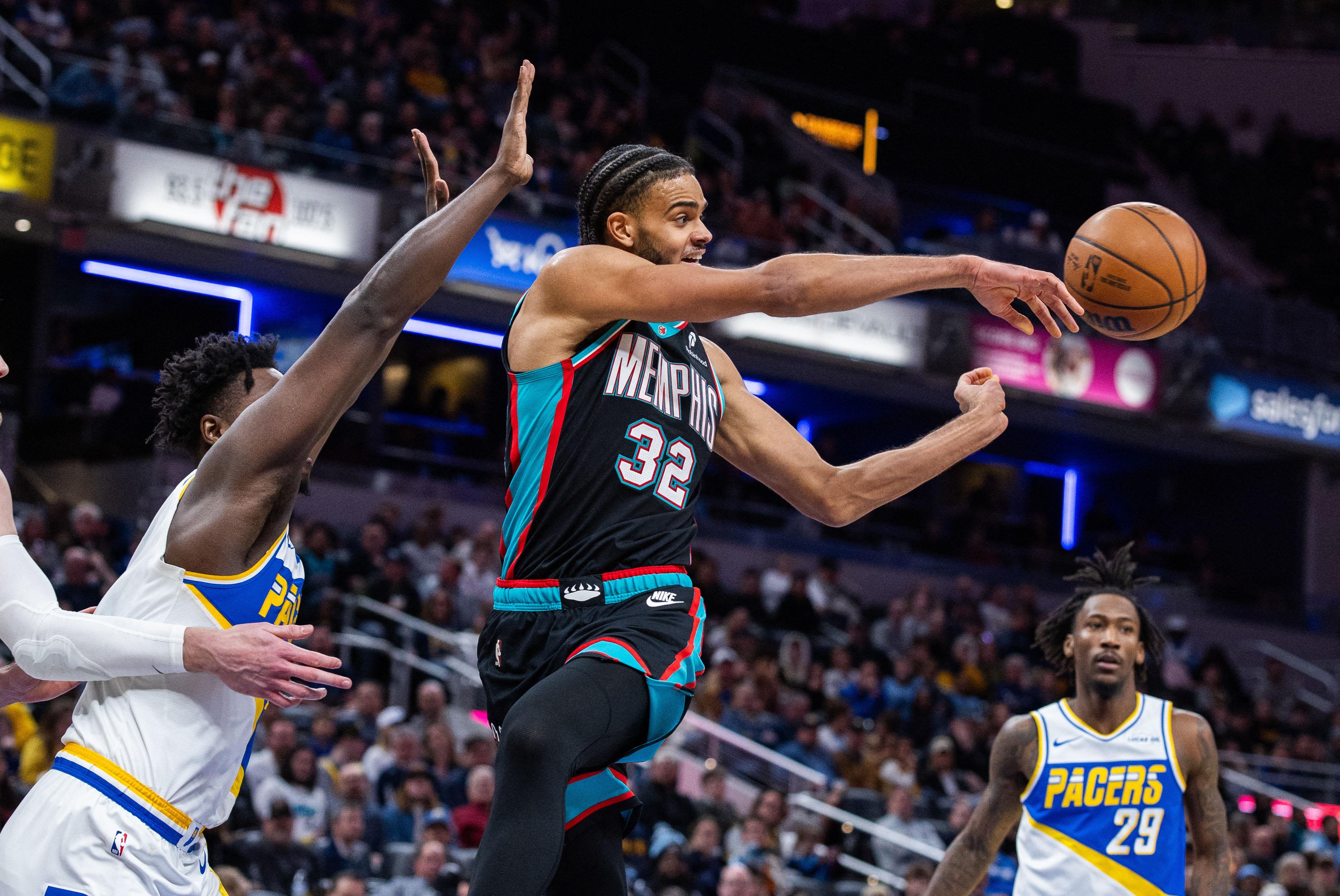 NBA: Grizzlies use fourth-quarter surge to separate from Pacers