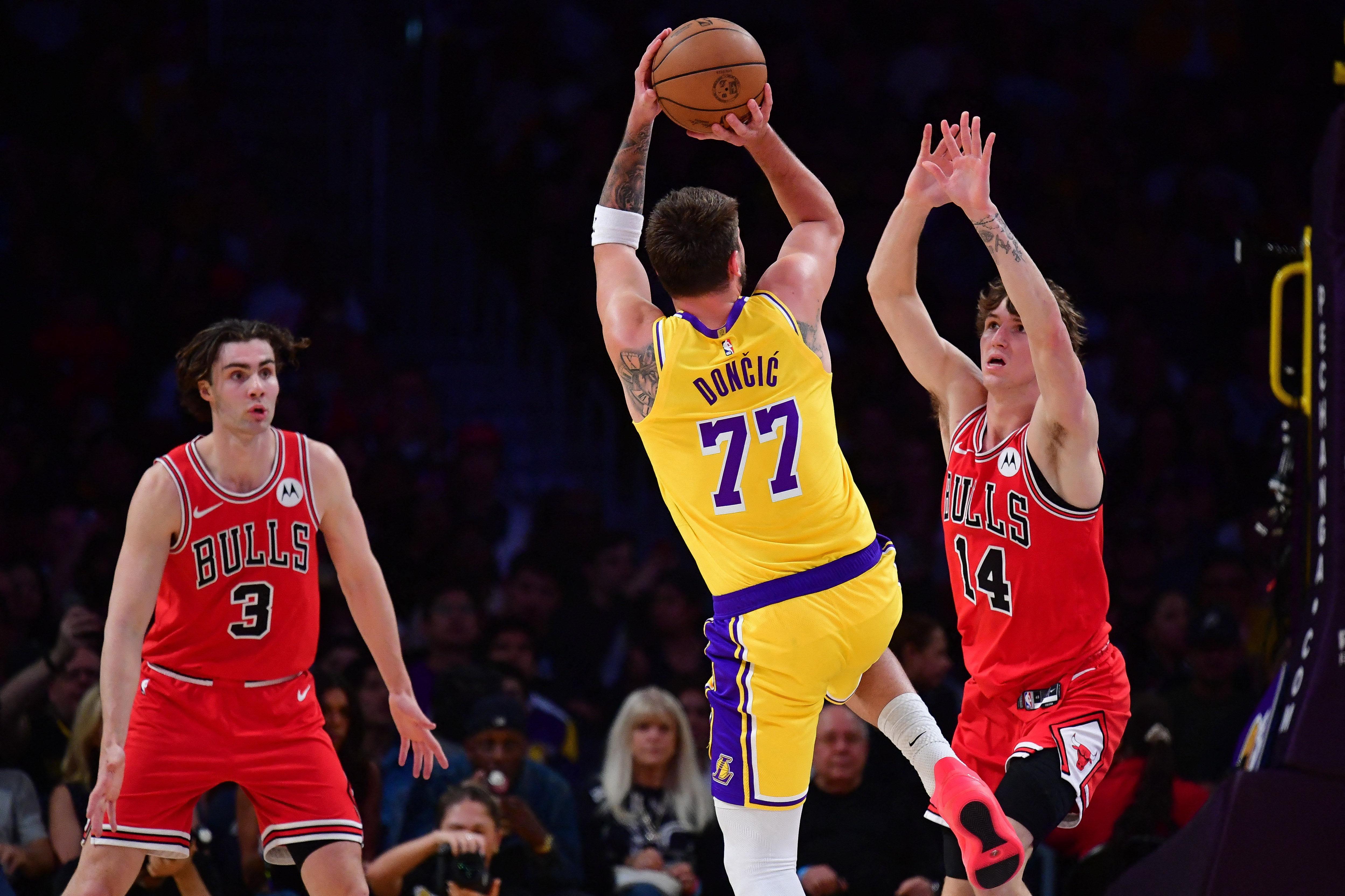 NBA: Luka Doncic pours in 51 as Lakers top Bulls to extend win streak