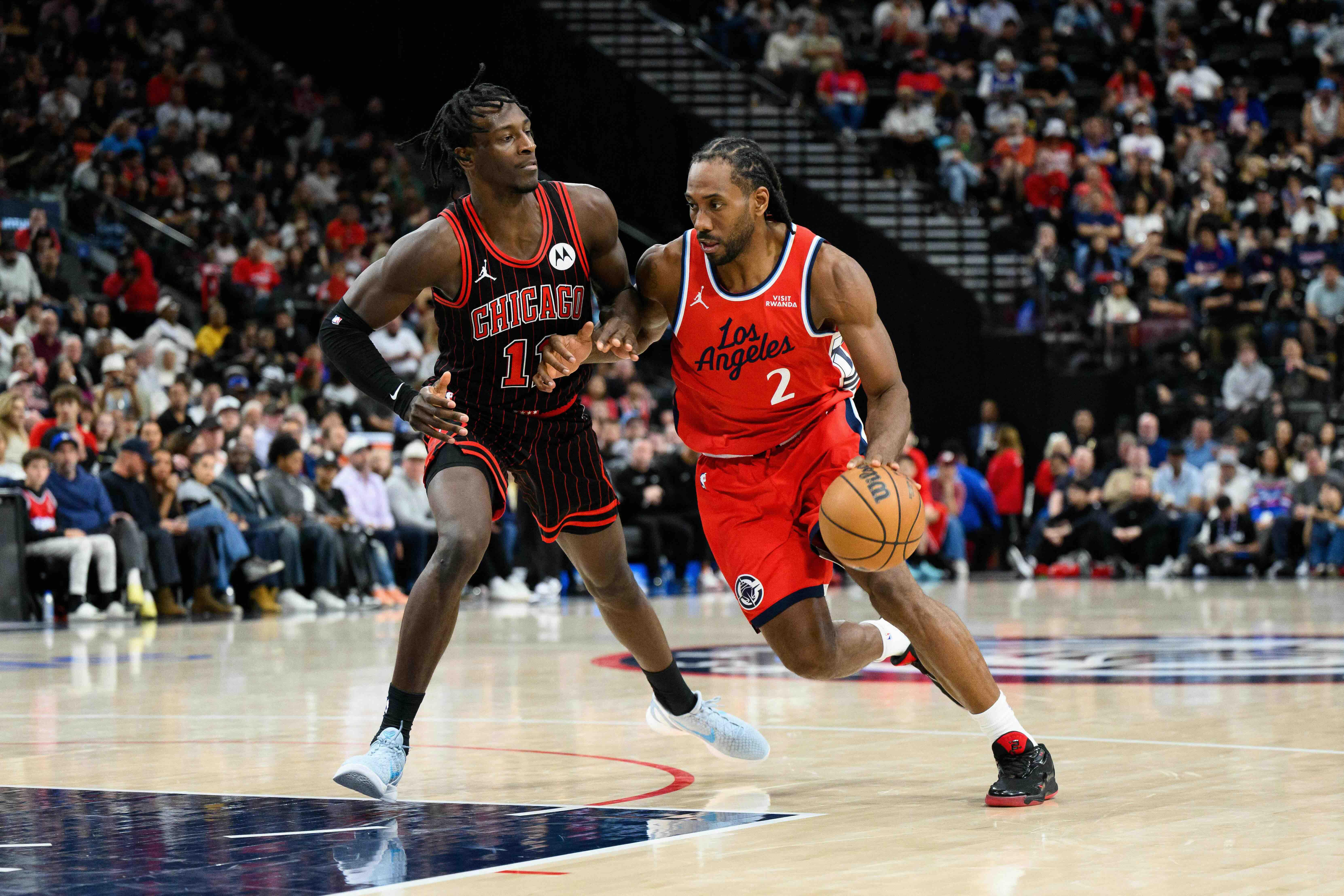NBA: Kawhi Leonard pours in 28 as rolling Clippers handle Bulls
