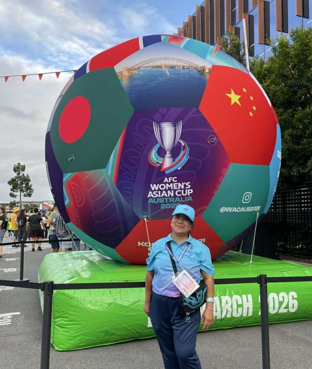 Volunteer Captain for Queensland for the Philippine Community Shirley Nield at the CBUS Stadium, Gold Coast. Photo: Shirley Nield