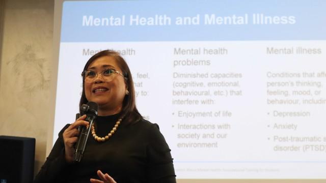  At the Milan summit on March 20, psychologist Dr. Marivic Lualhati shares the four pillars of mental health - physical, emotional, cognitive, and social - that Filipino migrants should balance to achieve a 'healthy mind.' (Photo by Andy Pe&Atilde;&plusmn;afuerte III) At the Milan summit on March 20, psychologist Dr. Marivic Lualhati shares the four pillars of mental health - physical, emotional, cognitive, and social - that Filipino migrants should balance to achieve a 'healthy mind.' (Photo by Andy Pe&Atilde;&plusmn;afuerte III)