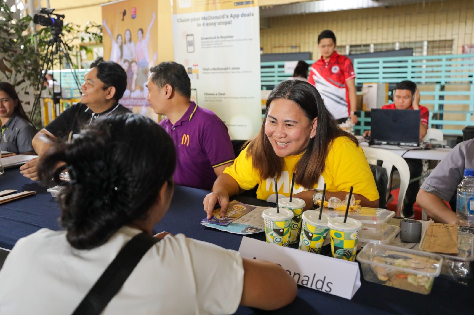 Over 1,400 SHS, ALS grads land jobs in gov"t job fair